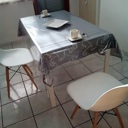 With One Bedroom In With Balcony And Wifi * ستراسبورغ